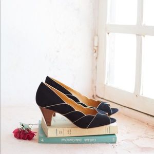 Sézane black gold trim mid heels courts 8/39